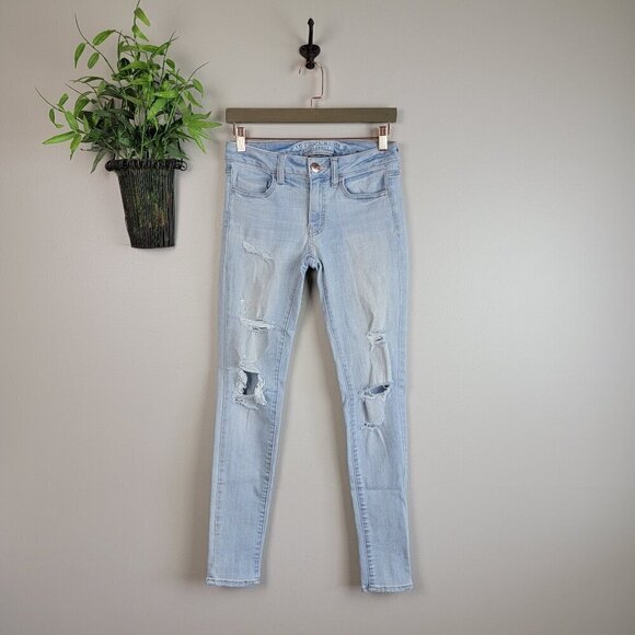 AE 2 Mid Rise Jegging Light Wash Distressed Ripped Stretch Jeans American Eagle - Picture 1 of 16